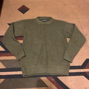 Patagonia Green 100% Wool Pullover Size Small